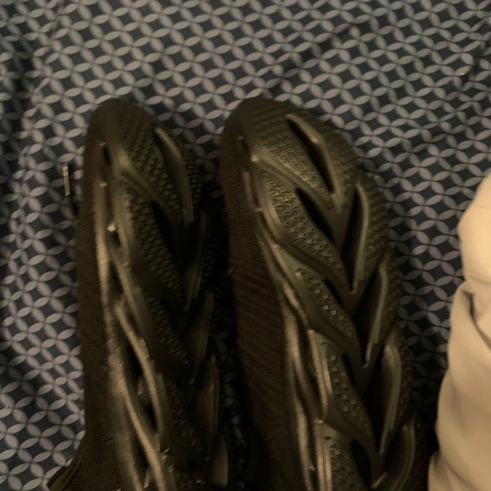 Sneakers - Picture 2 of 2